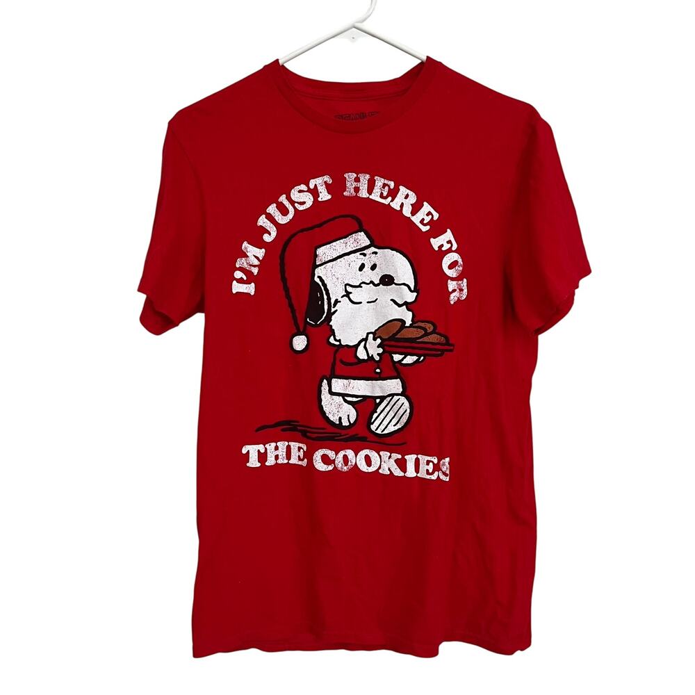 Peanuts Unisex Red Holiday Christmas Snoopy TShirt Size Medium Charlie Brown